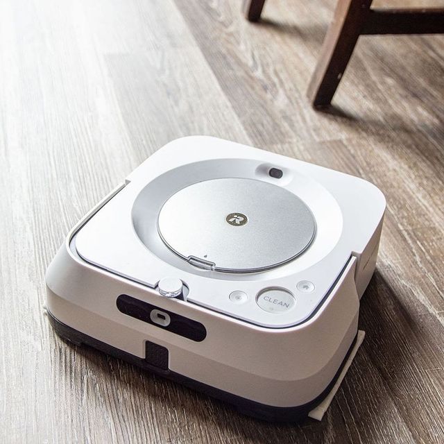 Feltette már a kérdést, hogy mi passzolna a leginkább egy iRobot porszívóhoz? A válasz egy Braava Jet M6, mellyel egyszerűen és könnyen takaríthatja otthonát, akár applikáció segítségével is! #irobot #braavajetm6 #porszívógép #vacuumcleaner #cleaning #takarítás #felmosógép